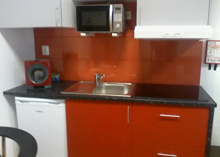 Metro-apartment Rnal Nº35375 Al-chamada A Rede Movel Nacional * Oporto