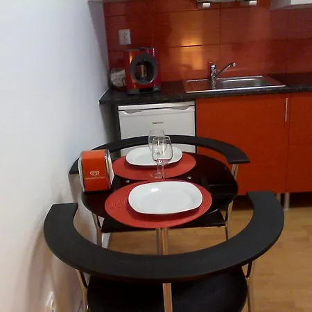 Metro-apartment Rnal Nº35375 Al-chamada A Rede Movel Nacional Апартаменты *